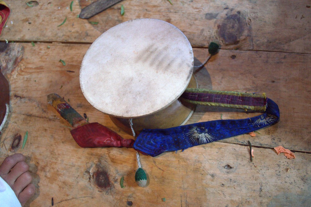 A Trangting drum found on the dressing room table.